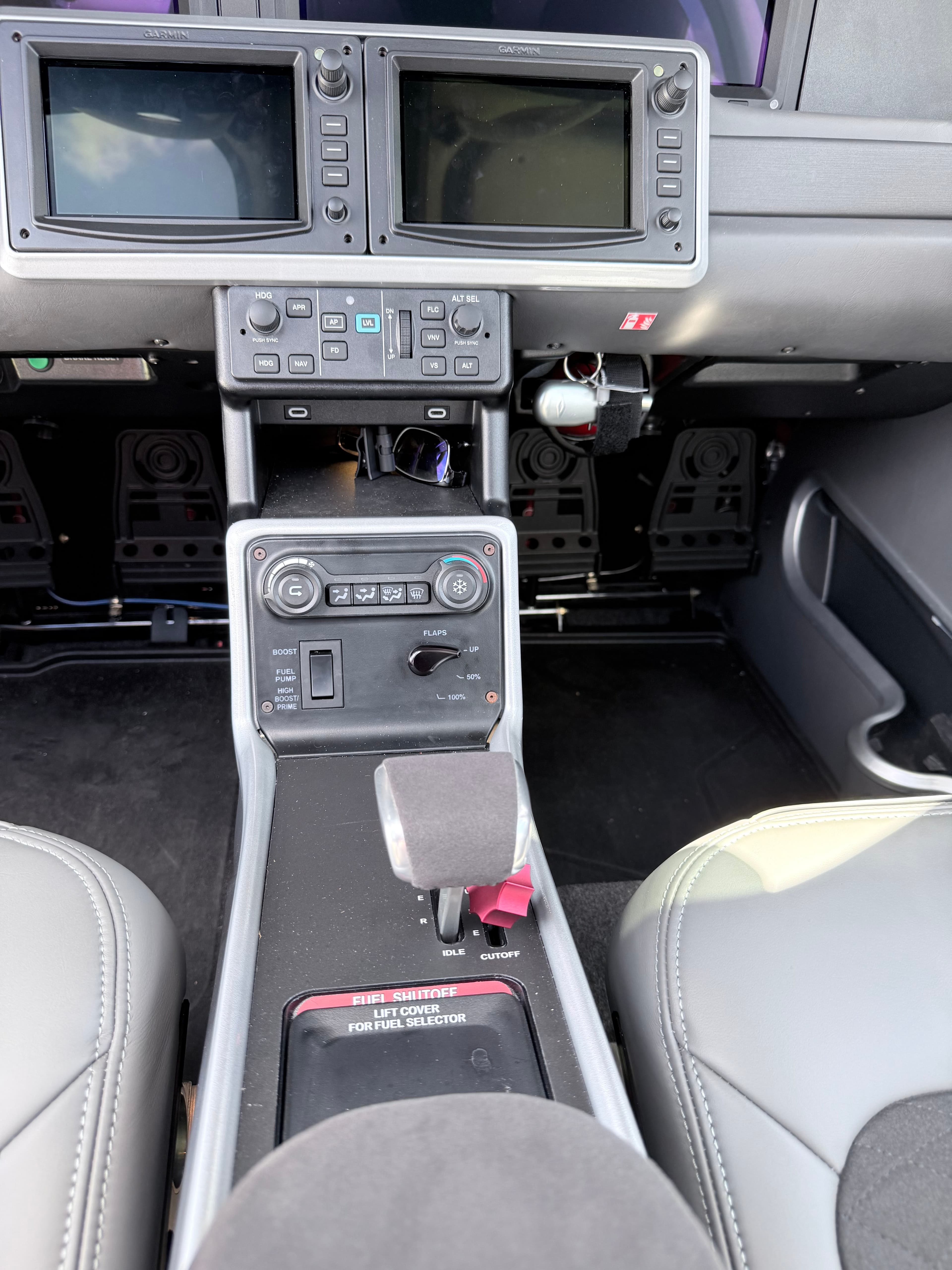 Cirrus SR-22T G7+ view 3